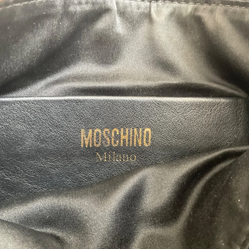 •Moschino “Ready 2 Bear”Teddy Bear Quilted Wristlet Clutch Cosmetic Bag